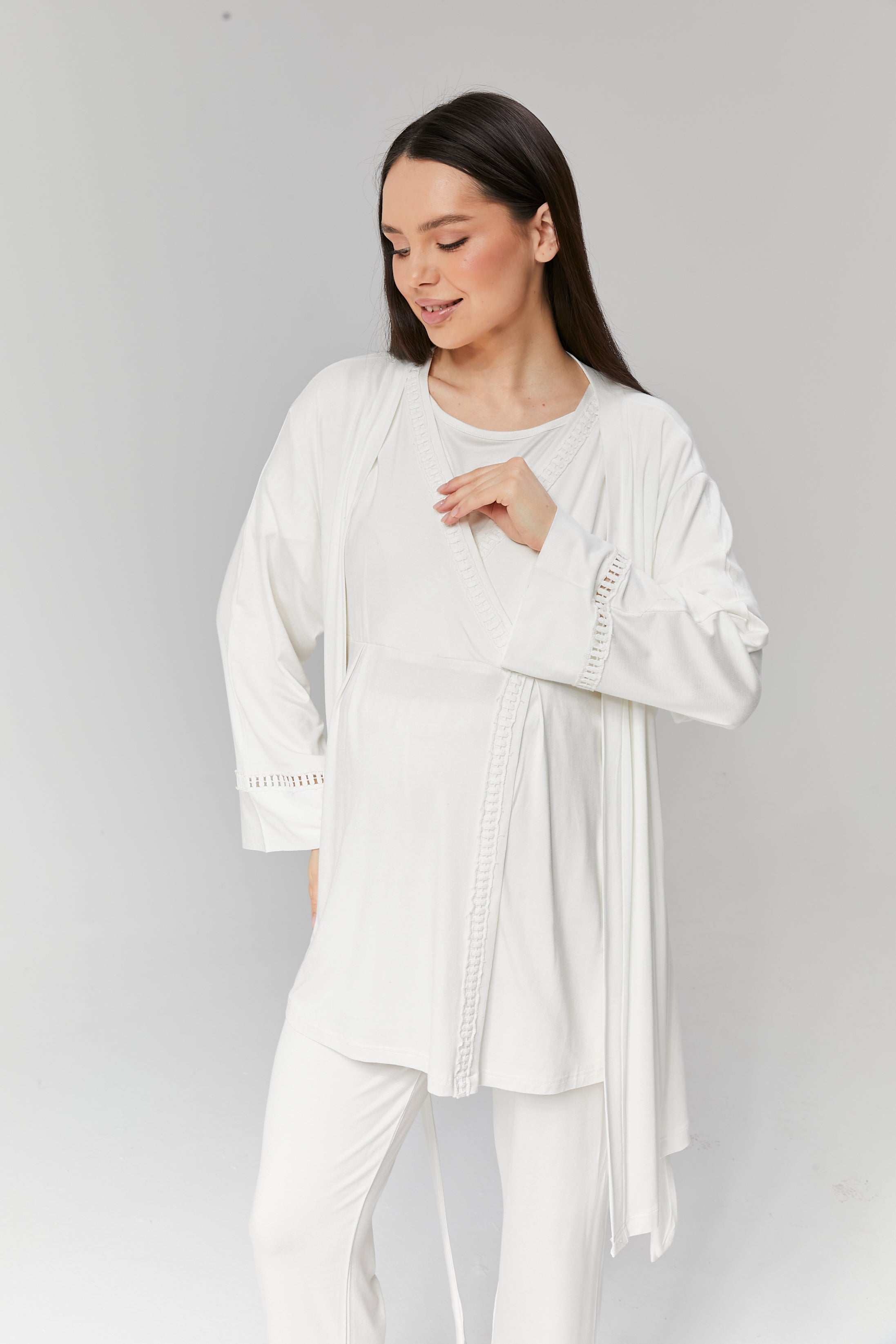 Ekru Şerit Dantel Detaylı Sabahlıklı Kruvaze Lohusa Pijama Takımı 519