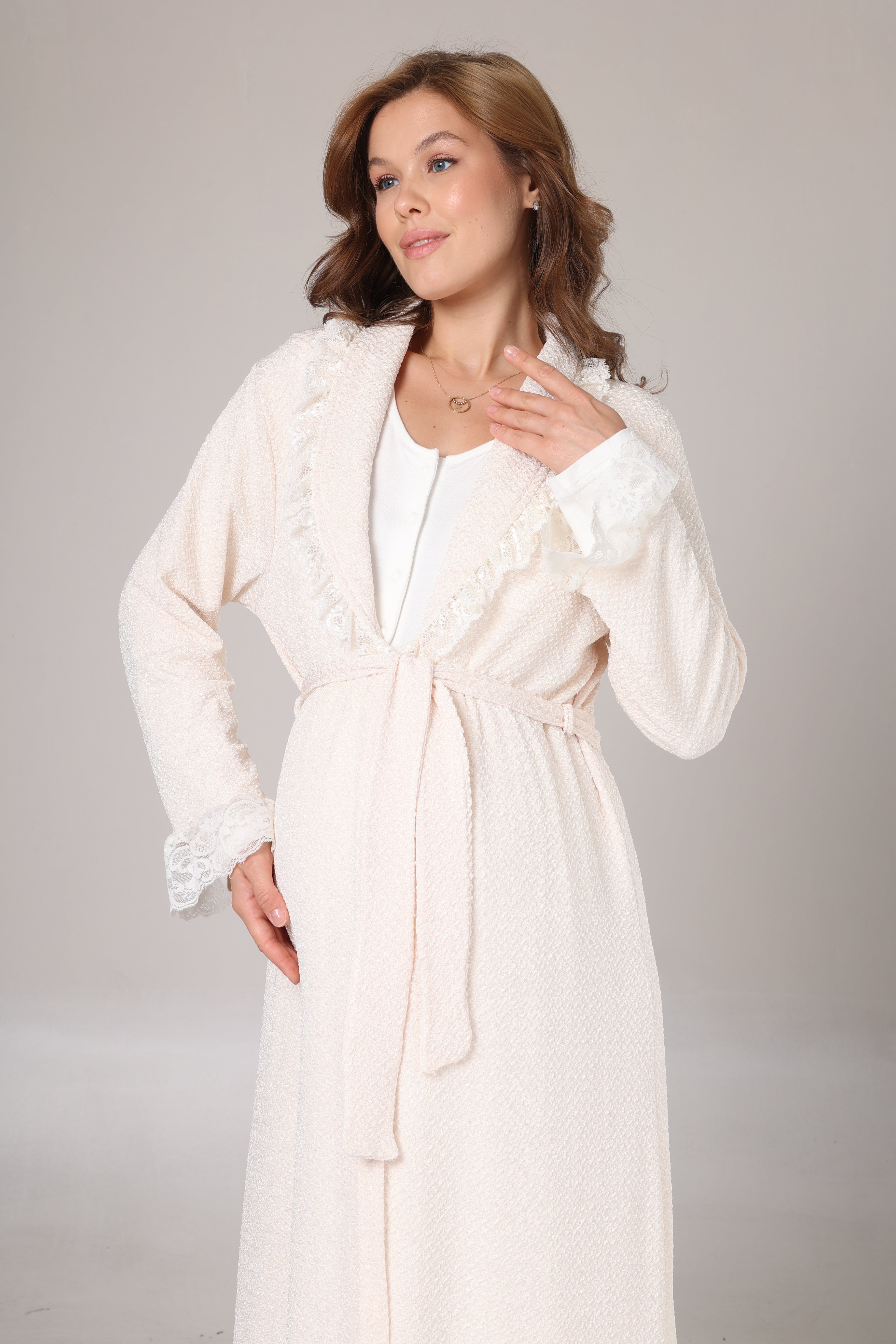 Krem Fırfır Yakalı Kışlık Sabahlıklı Lohusa Gecelik Takımı -1023