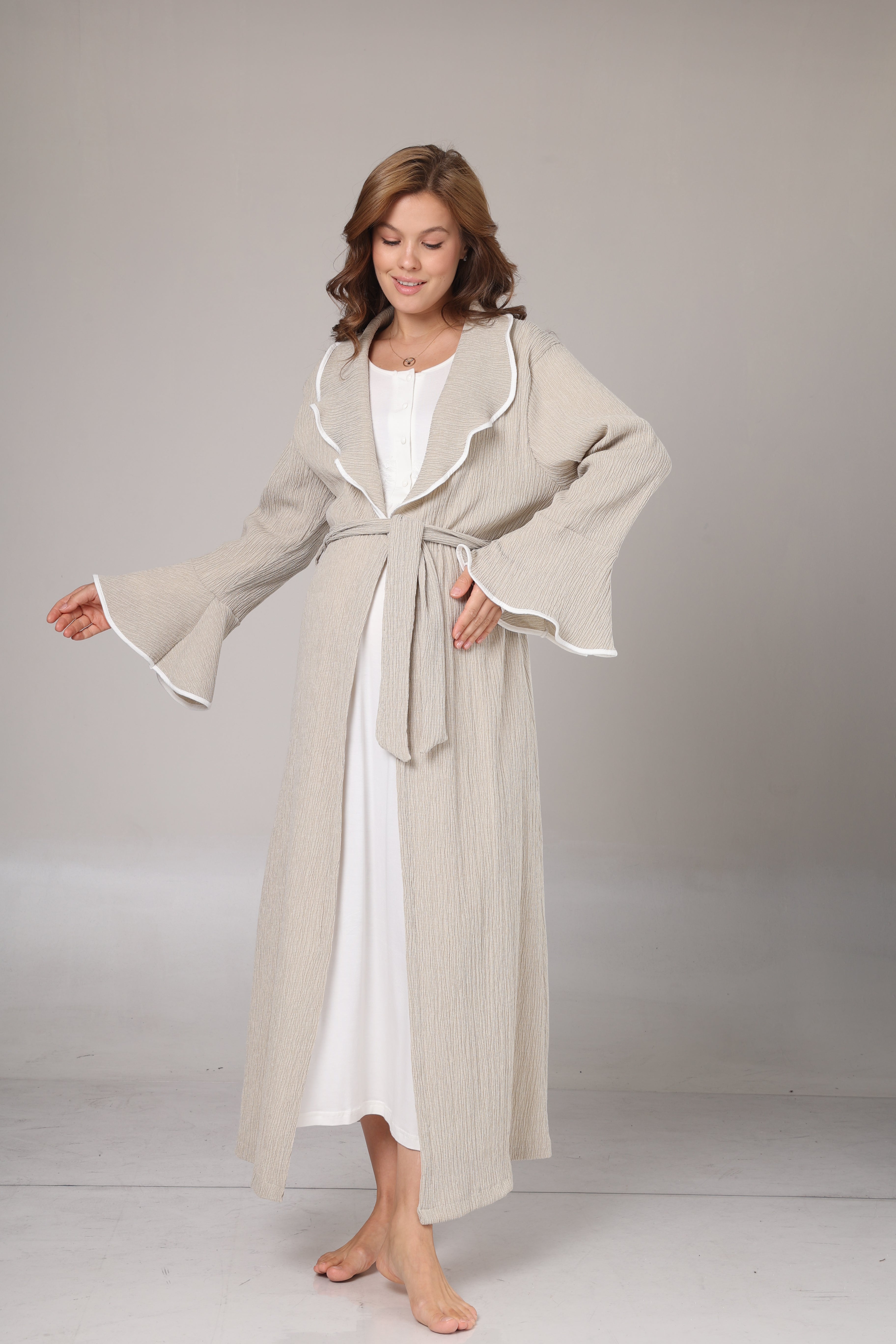 Kışlık Bej Krepon Dokulu Sabahlıklı Lohusa Gecelik Takımı -1018